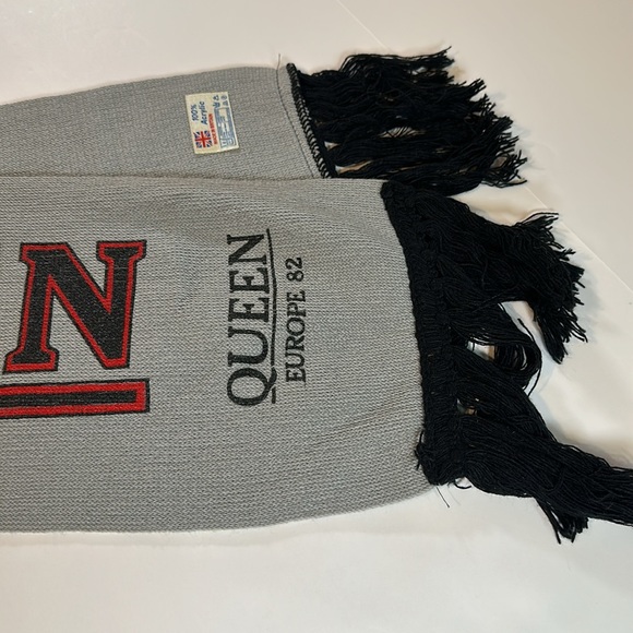 QUEEN 1982 EUROPEAN TOUR SCARF HOT SPACE TOUR FREDDIE MERCURY - Picture 6 of 8